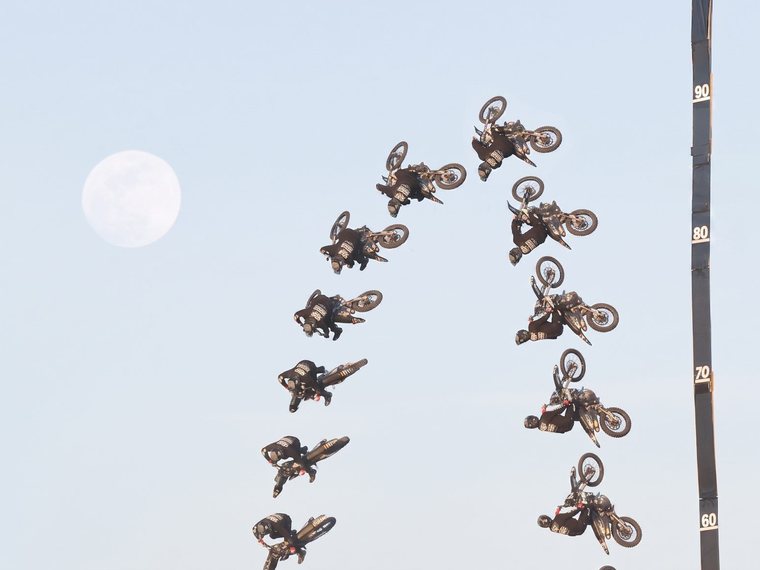 Moto WR Jump