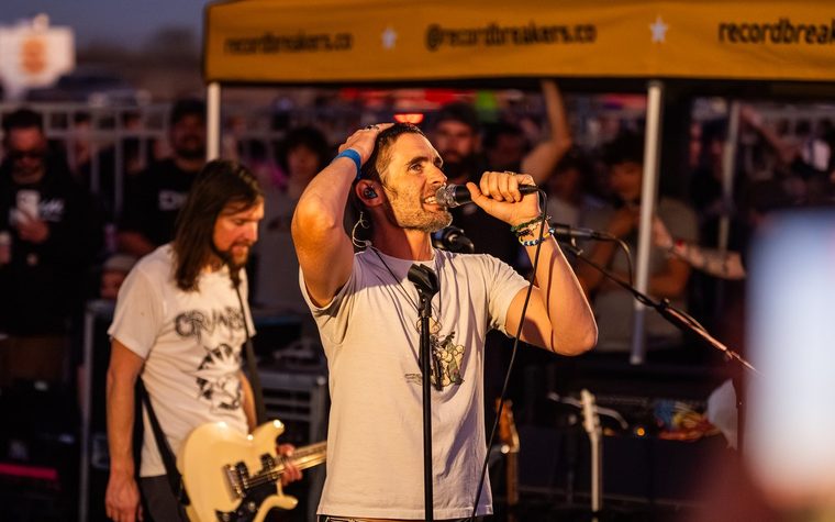 Live headline concert at a Record Breakers event